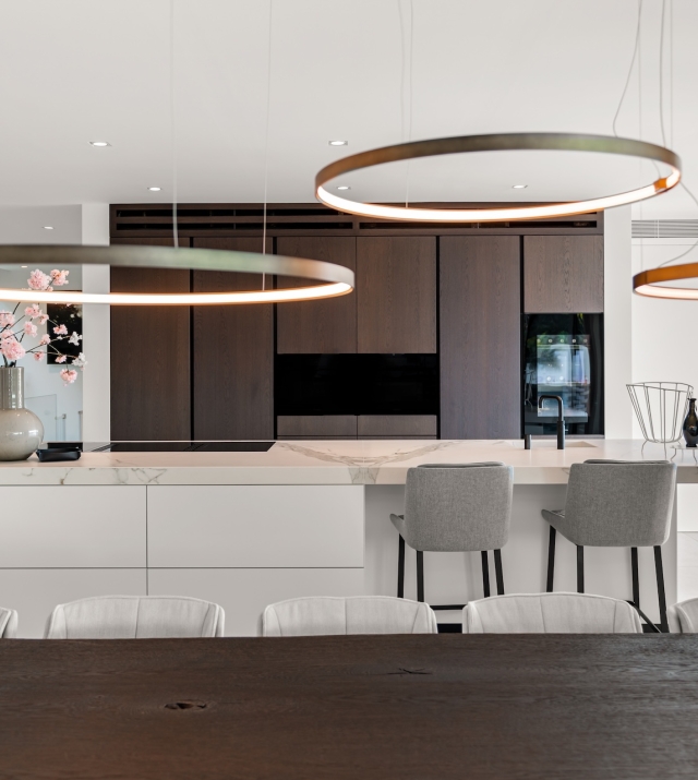 Resa Estates luxury vila Can Furnet modern Villa moderna kitchen.jpg